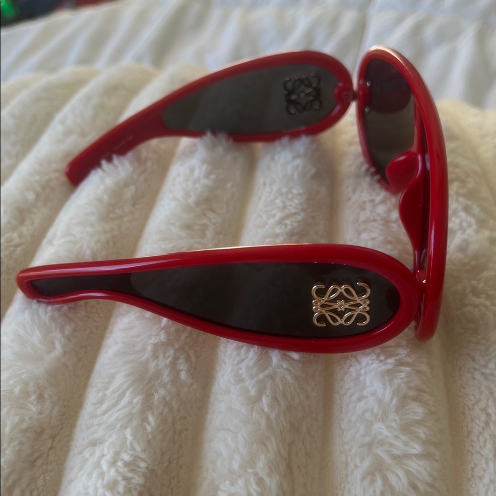 Loewe Paula’s Ibiza wave Red sunglasses - Picture 17 of 17